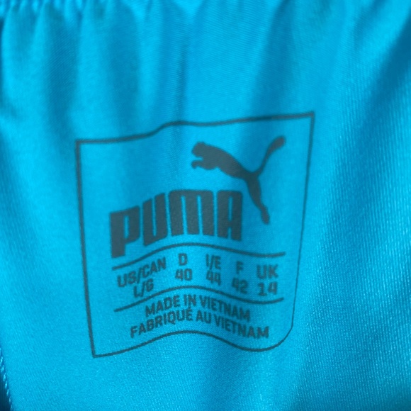 Puma Women Running Shorts - Picture 3 of 4